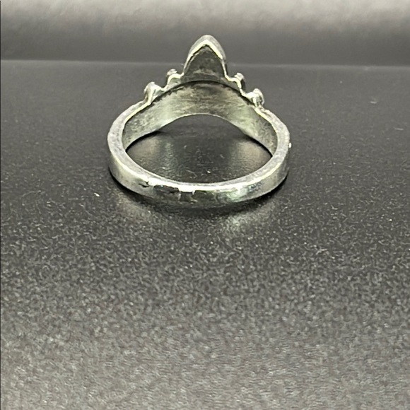 Silver Ring - Picture 3 of 5